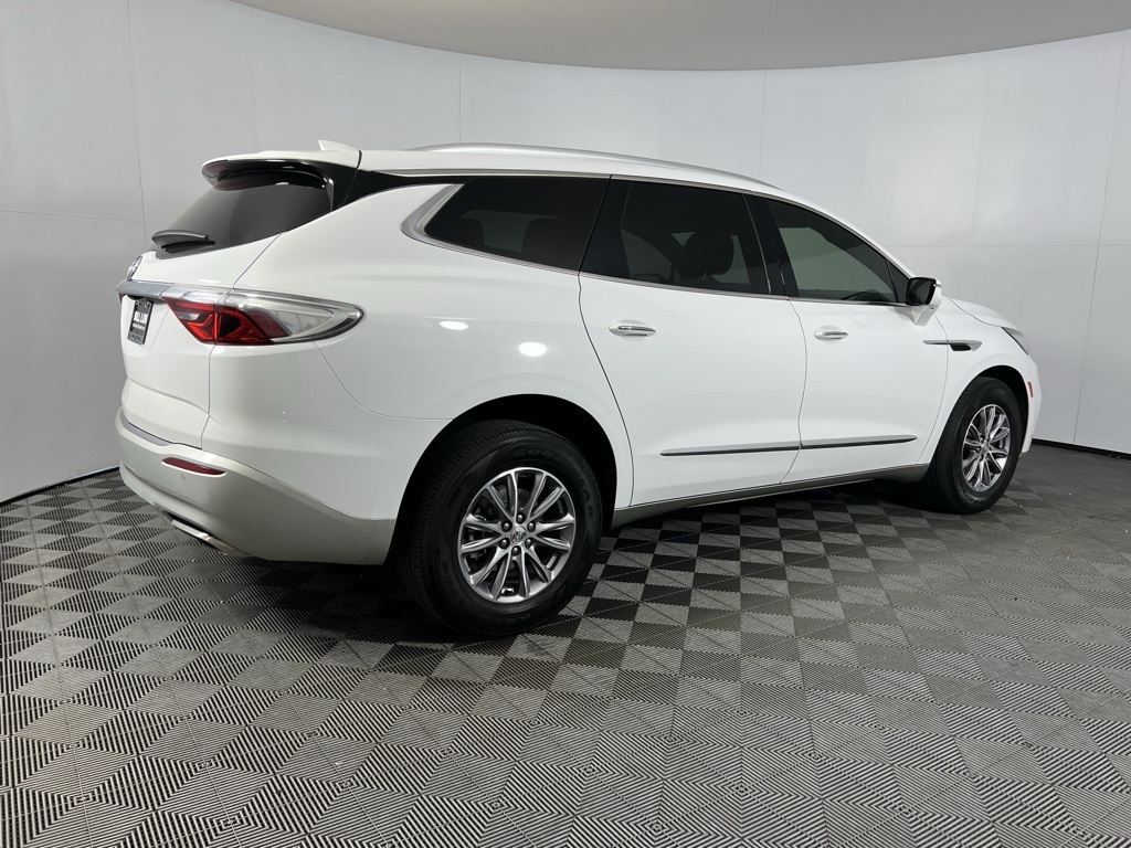 Vehicle image 6 of 55