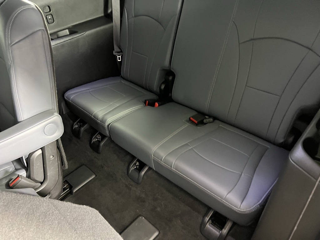 Vehicle image 15 of 55