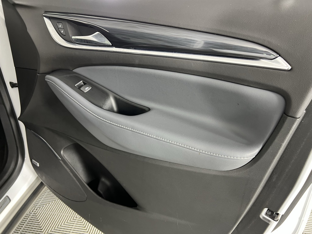 Vehicle image 35 of 54