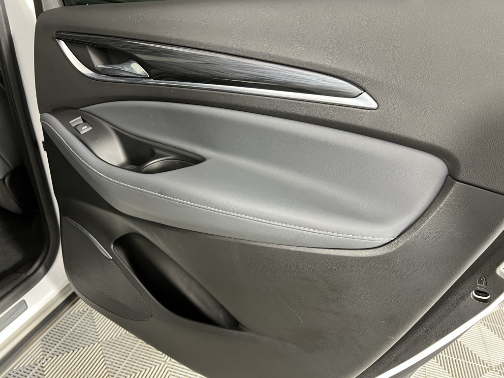 Vehicle image 34 of 54