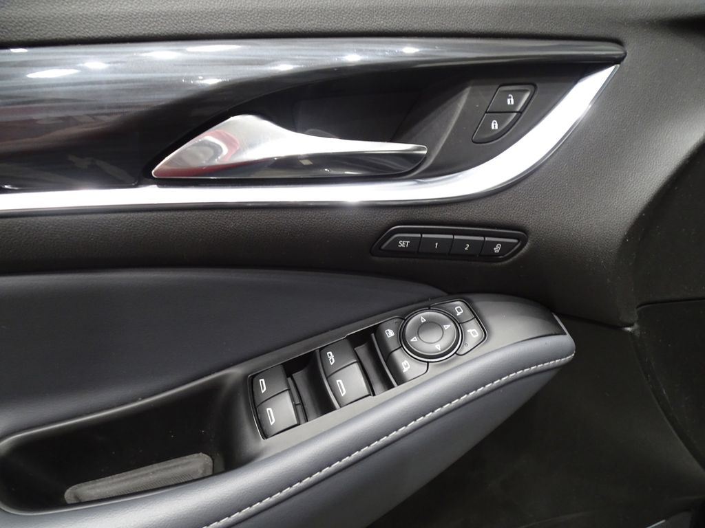 Vehicle image 20 of 48