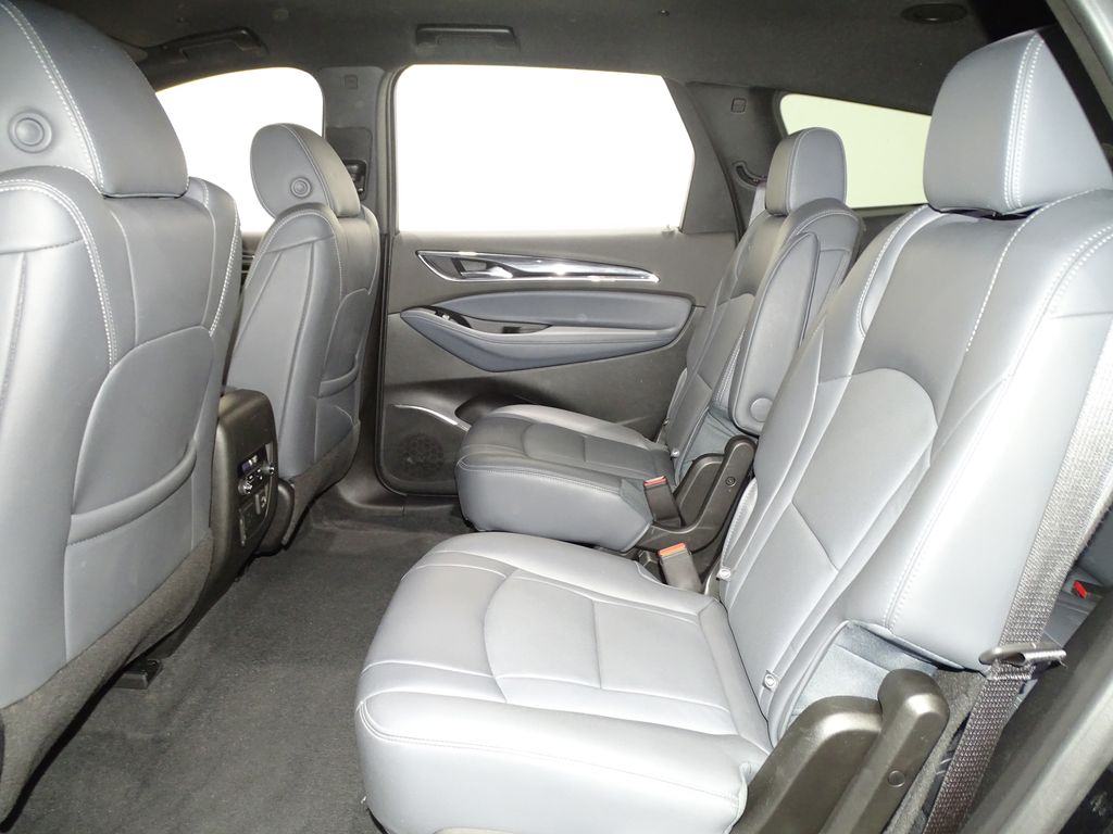Vehicle image 15 of 48