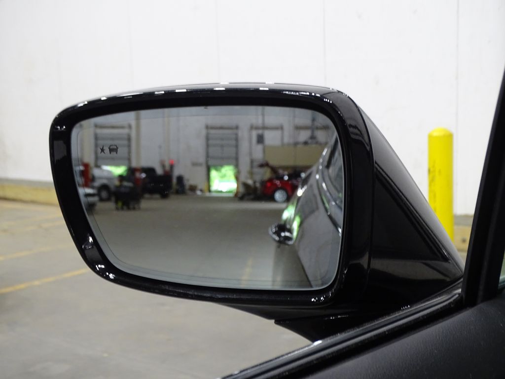 Vehicle image 43 of 48