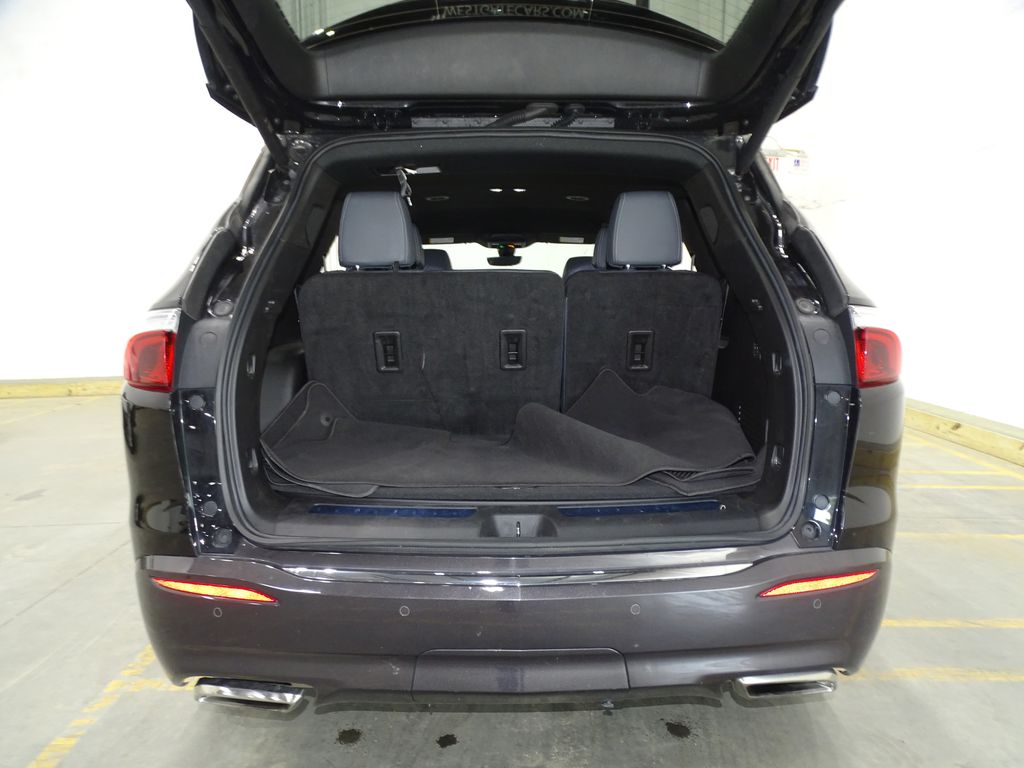 Vehicle image 17 of 48
