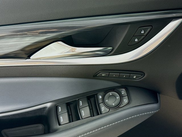 Vehicle image 21 of 45