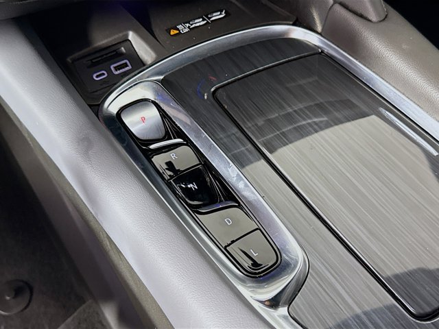 Vehicle image 20 of 45