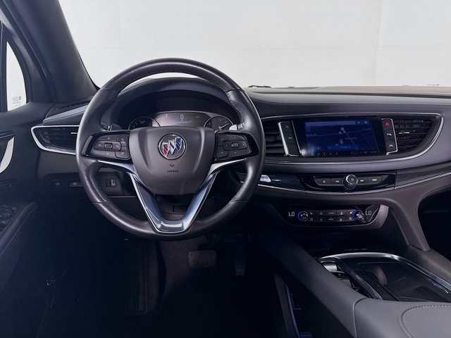 Vehicle image 27 of 45