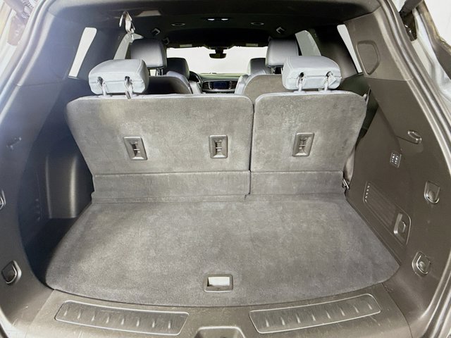 Vehicle image 31 of 45