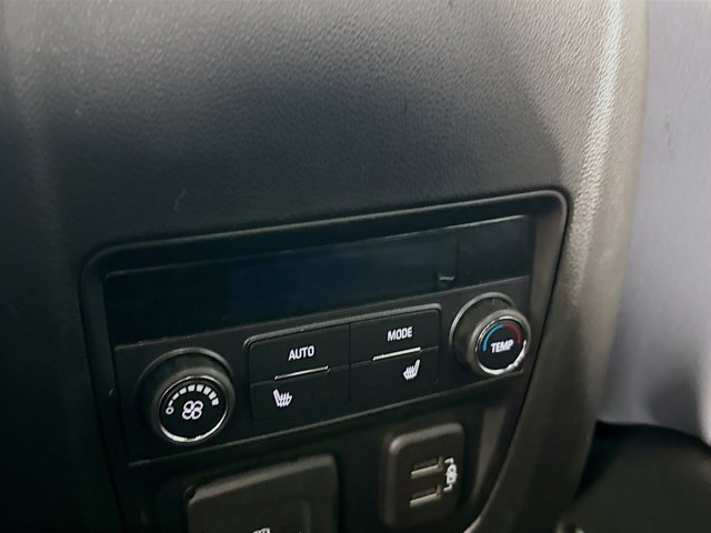Vehicle image 30 of 45