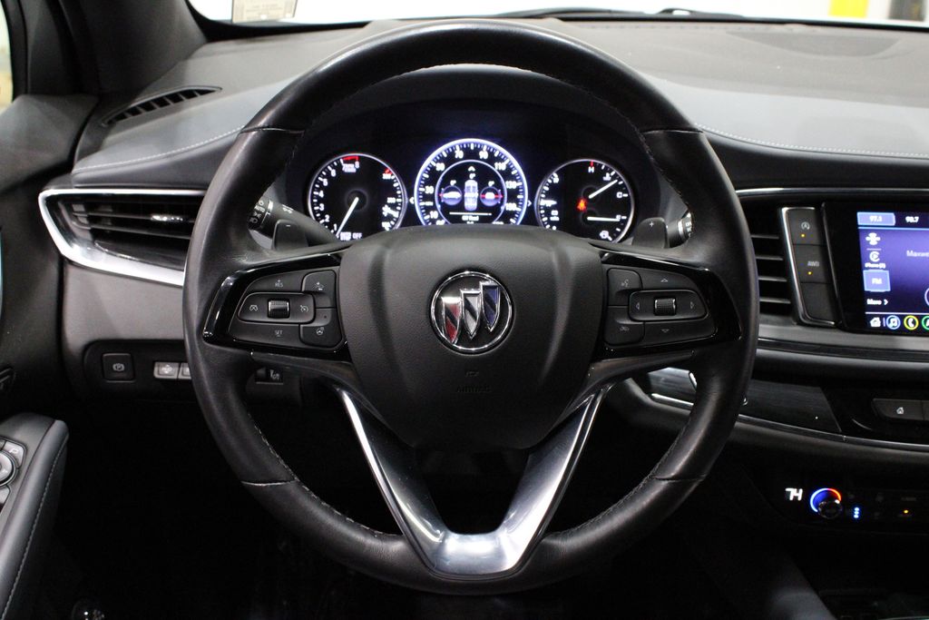 Vehicle image 17 of 49
