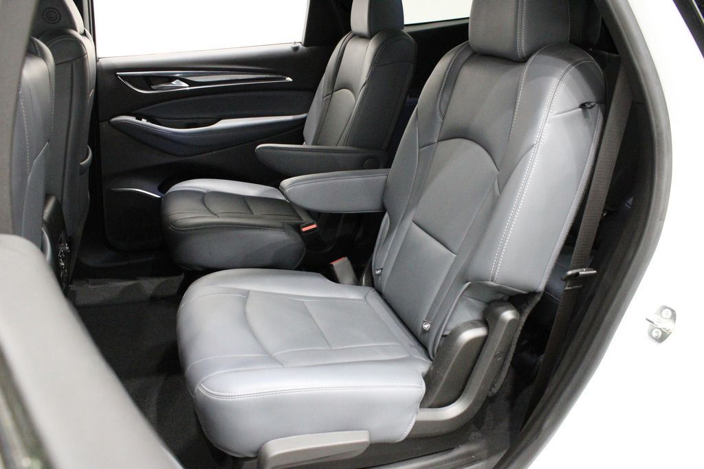 Vehicle image 14 of 49