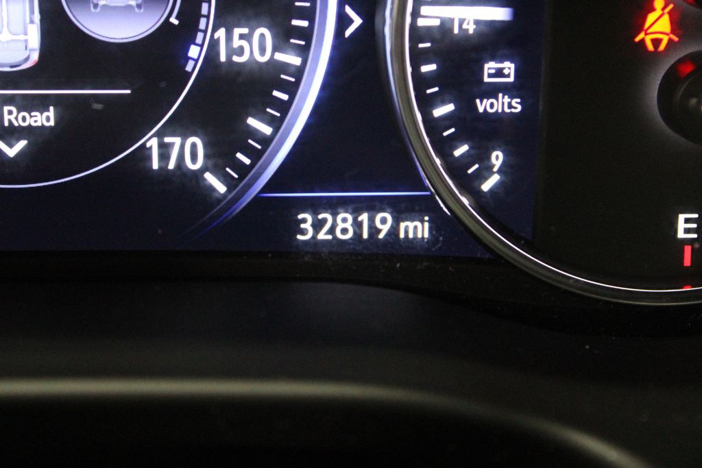 Vehicle image 20 of 49