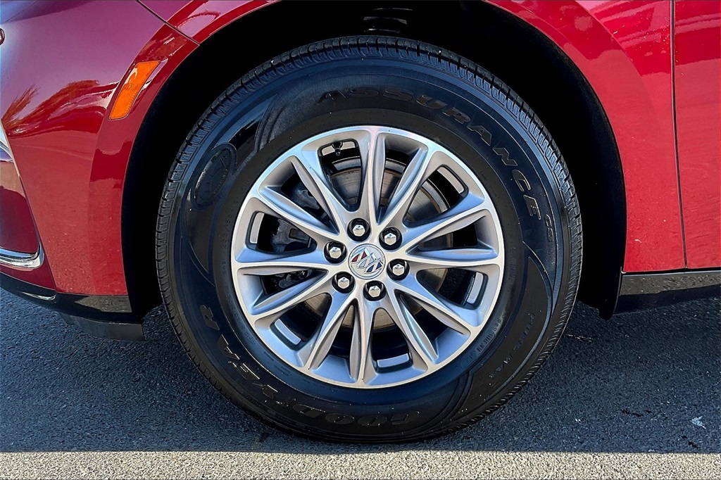 Vehicle image 31 of 33