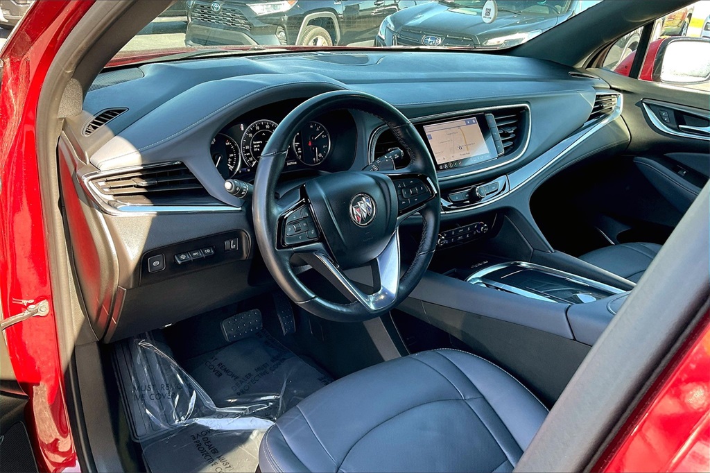 Vehicle image 16 of 33