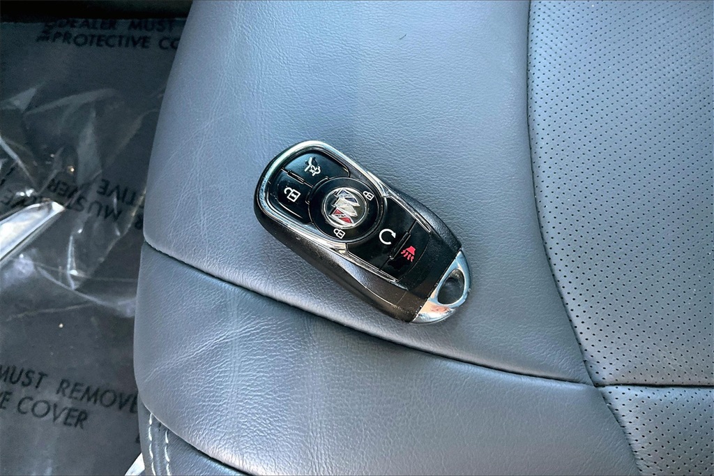 Vehicle image 32 of 33