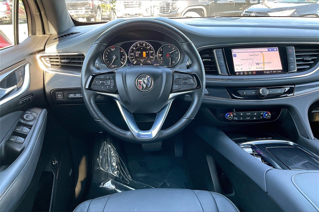 Vehicle image 9 of 33