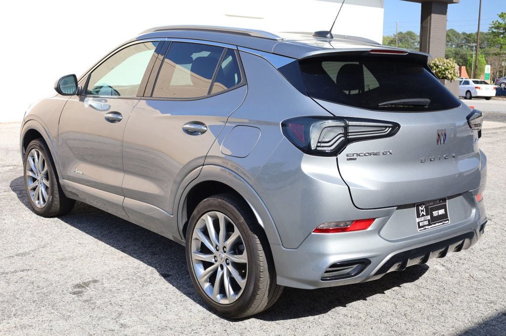 Vehicle image 9 of 42