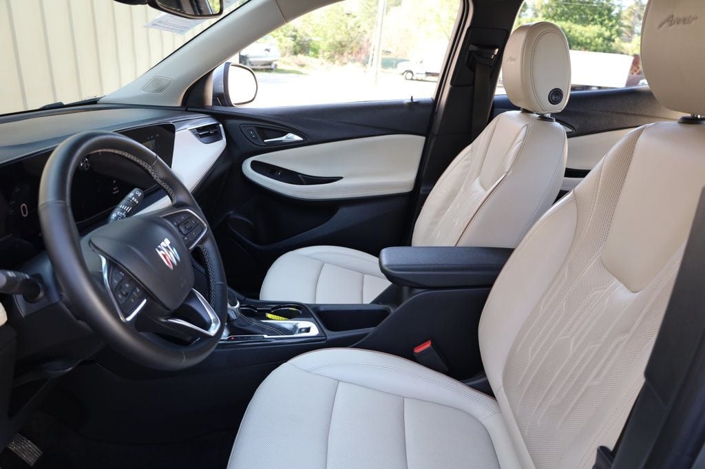 Vehicle image 16 of 42