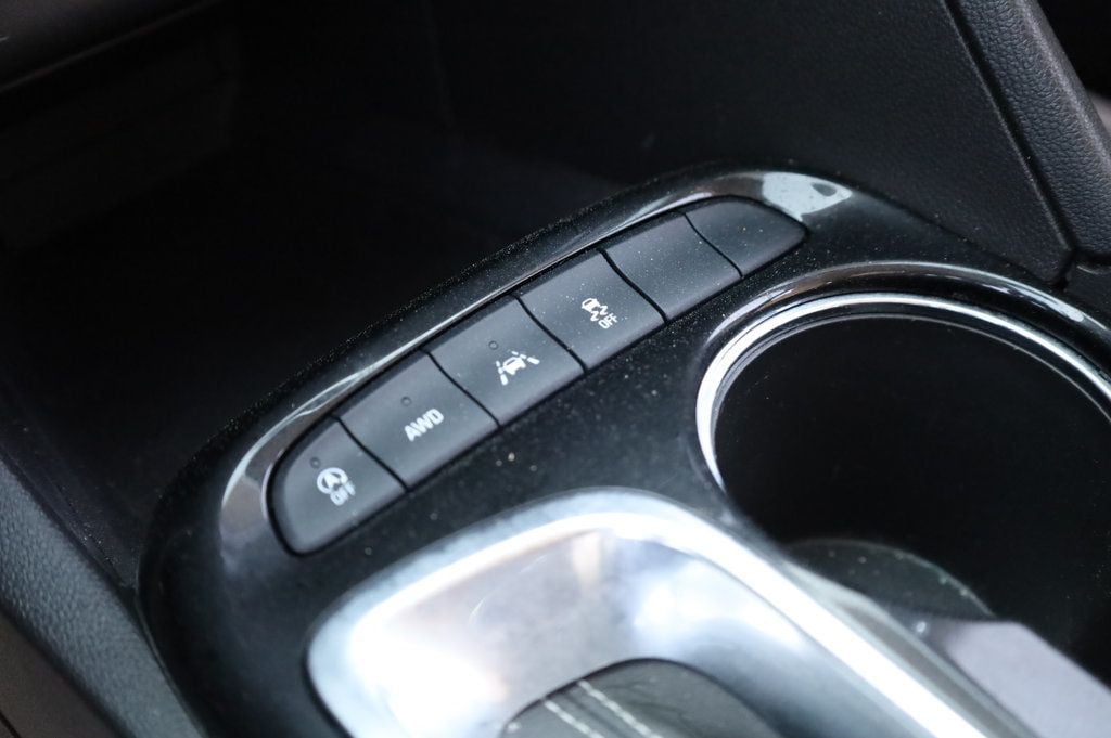 Vehicle image 40 of 42