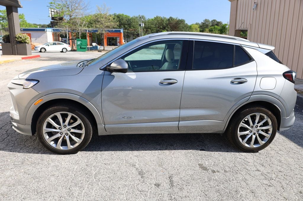 Vehicle image 10 of 42