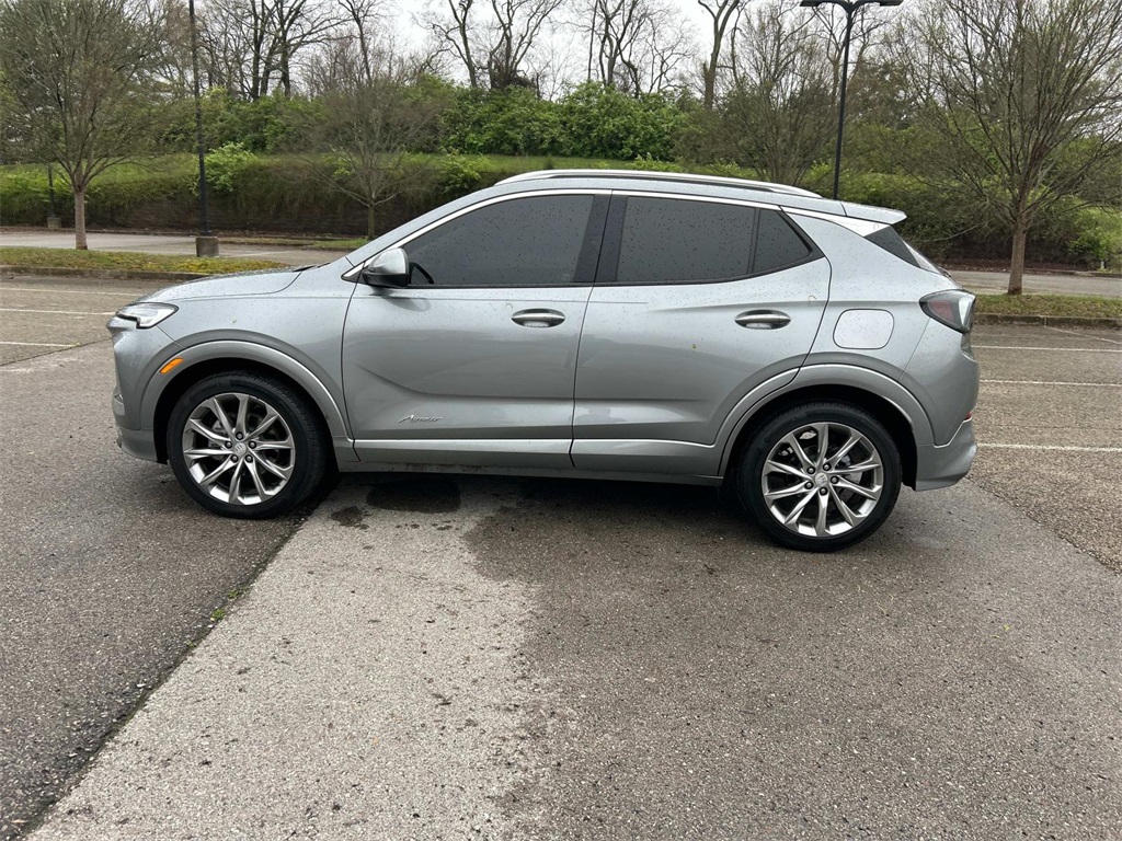 Vehicle image 8 of 39