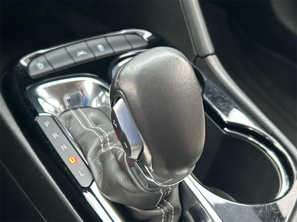Vehicle image 34 of 39