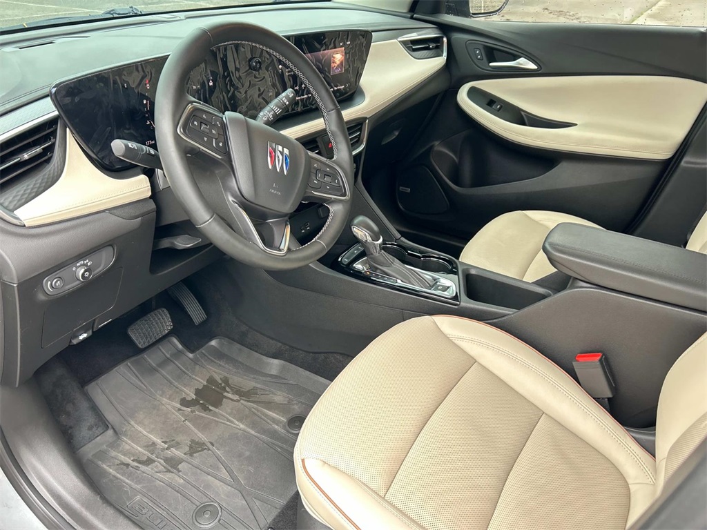 Vehicle image 15 of 39
