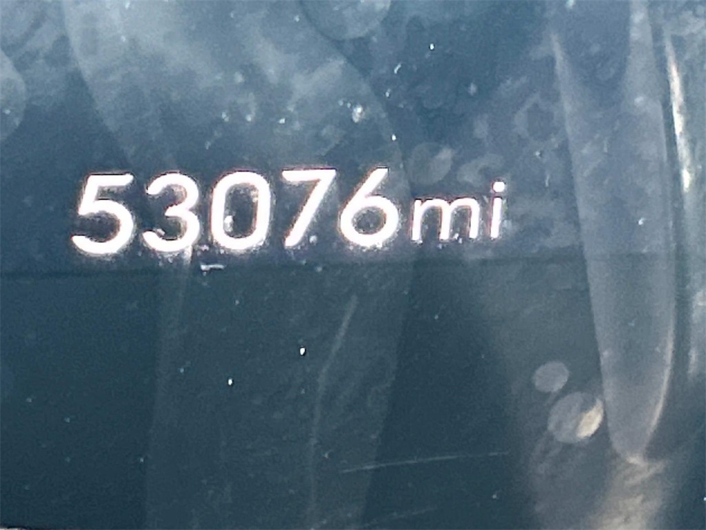 Vehicle image 38 of 39