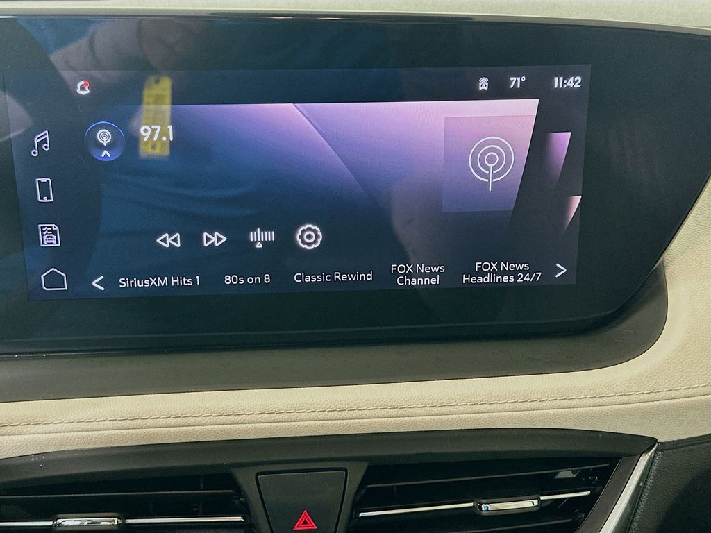 Vehicle image 22 of 30