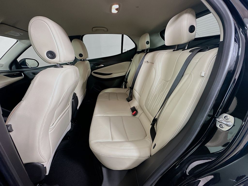 Vehicle image 15 of 30