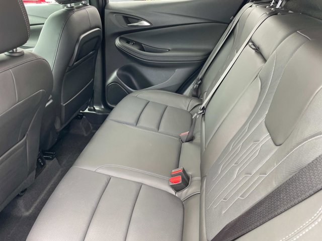 Vehicle image 21 of 31