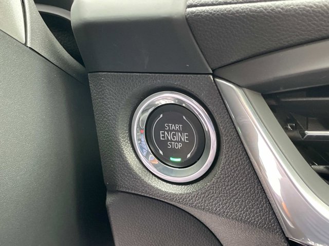 Vehicle image 14 of 31