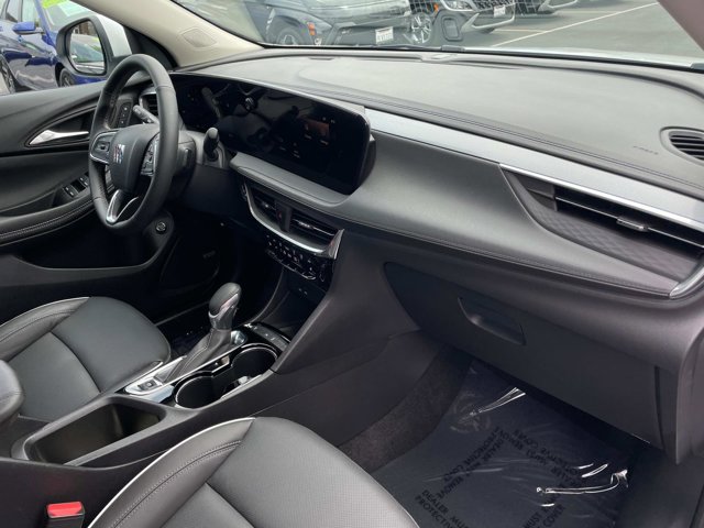 Vehicle image 28 of 31