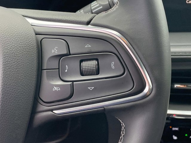 Vehicle image 9 of 31