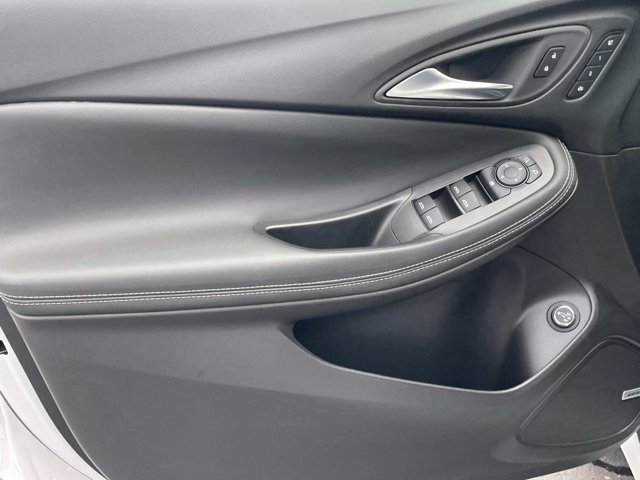 Vehicle image 16 of 31