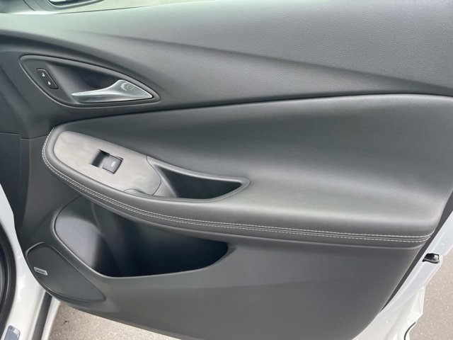 Vehicle image 24 of 31