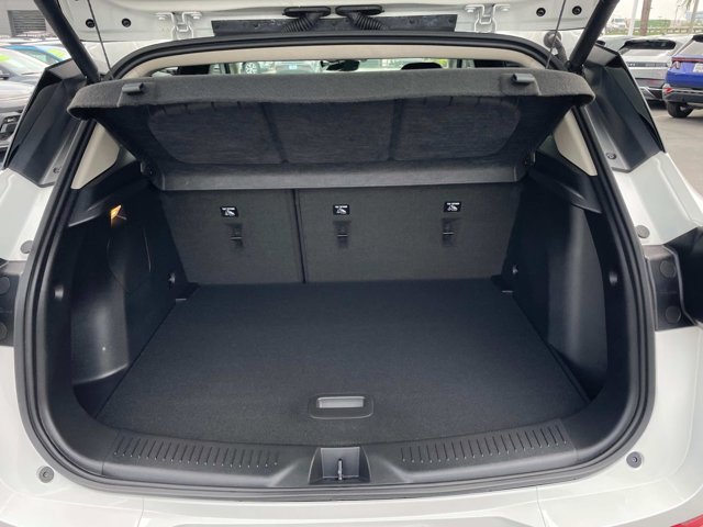 Vehicle image 22 of 31