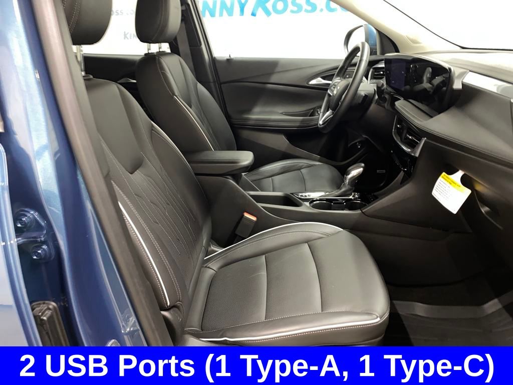 Vehicle image 10 of 30