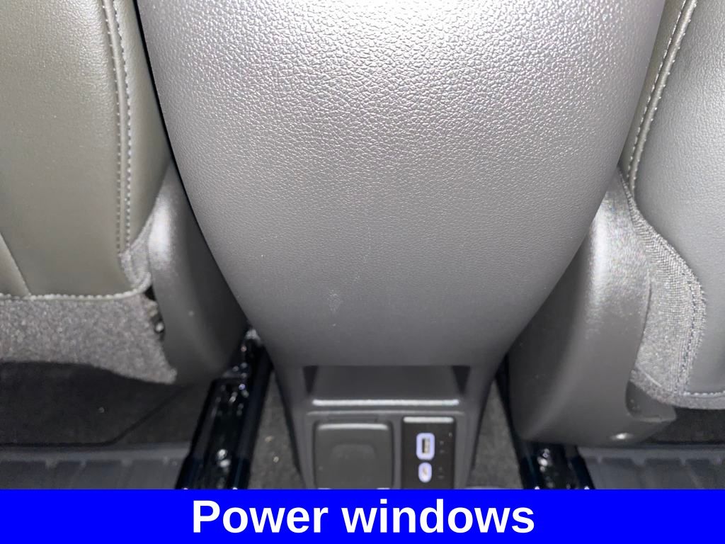 Vehicle image 25 of 30