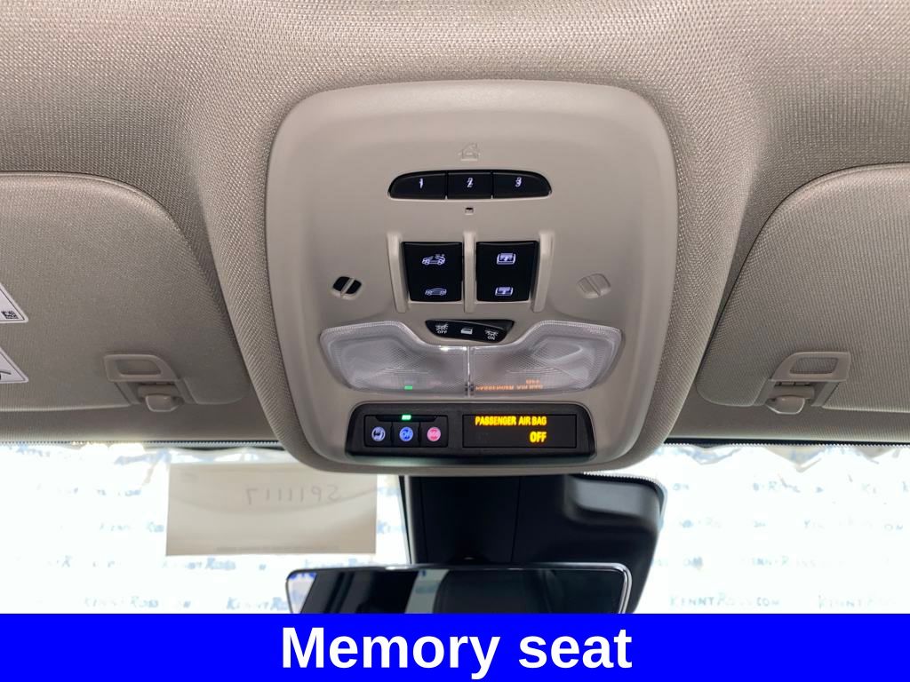 Vehicle image 23 of 30