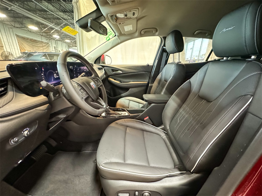 Vehicle image 14 of 44