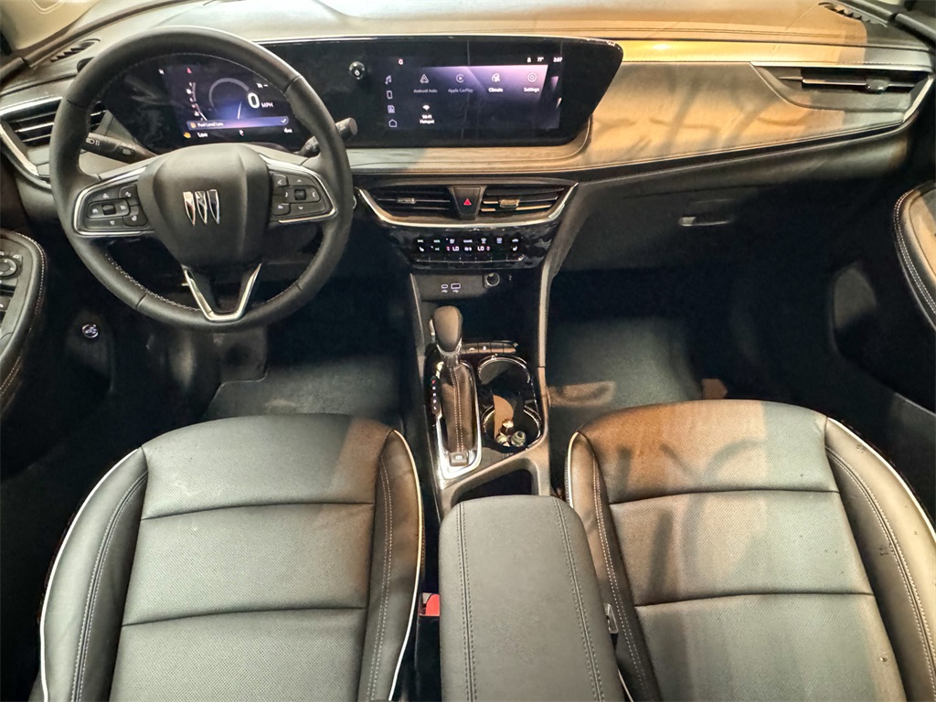 Vehicle image 23 of 44