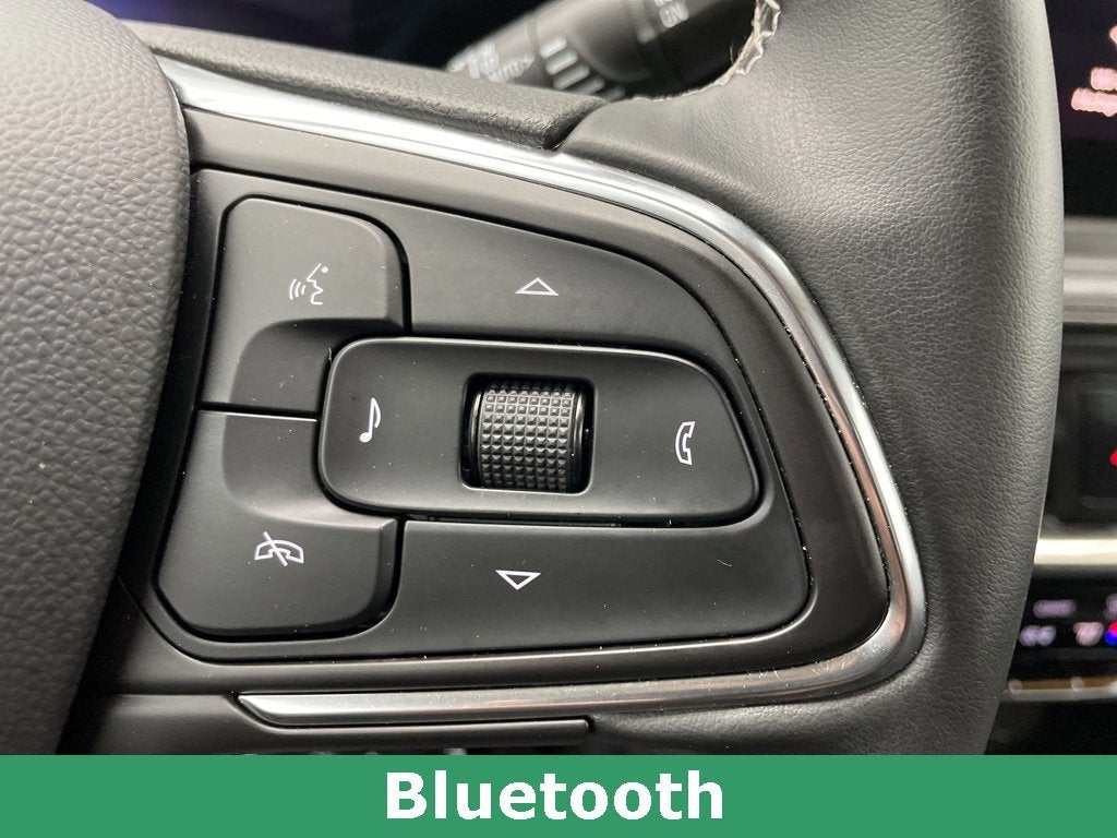Vehicle image 32 of 75