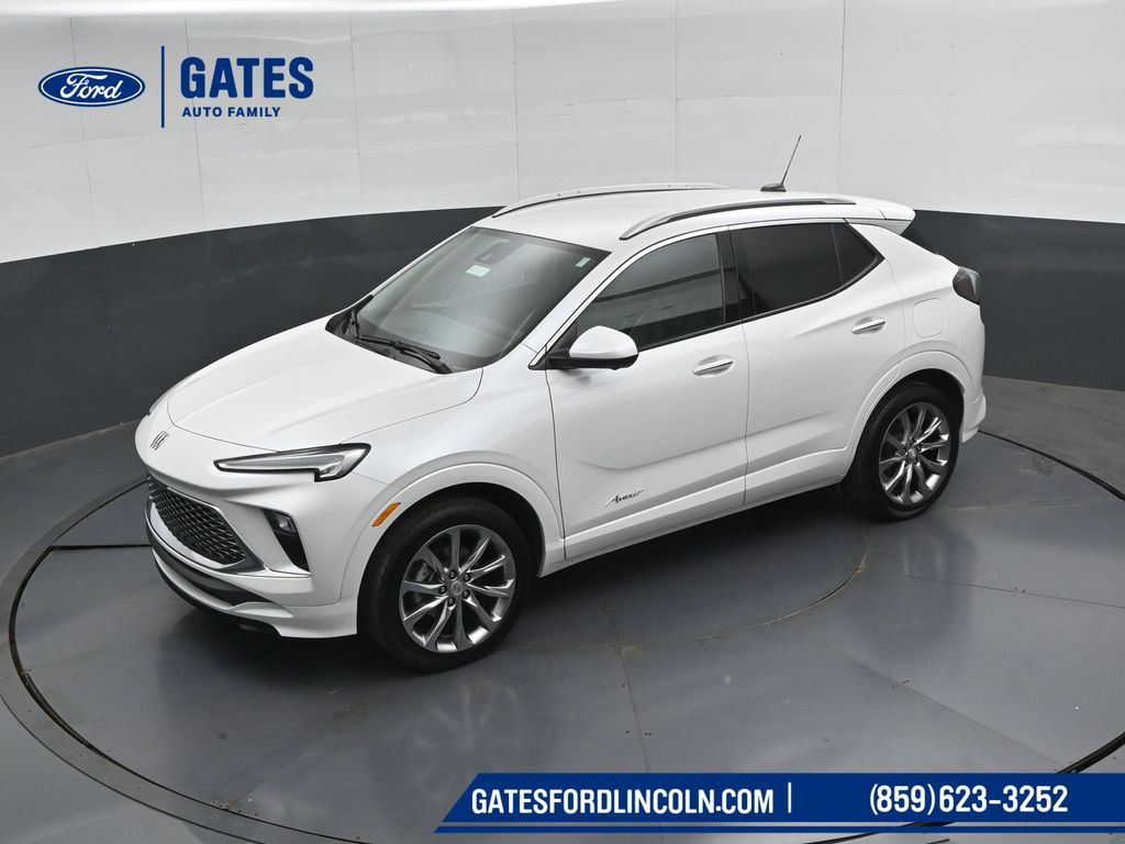 2024 Buick Encore GX Avenir Image 3 of 59