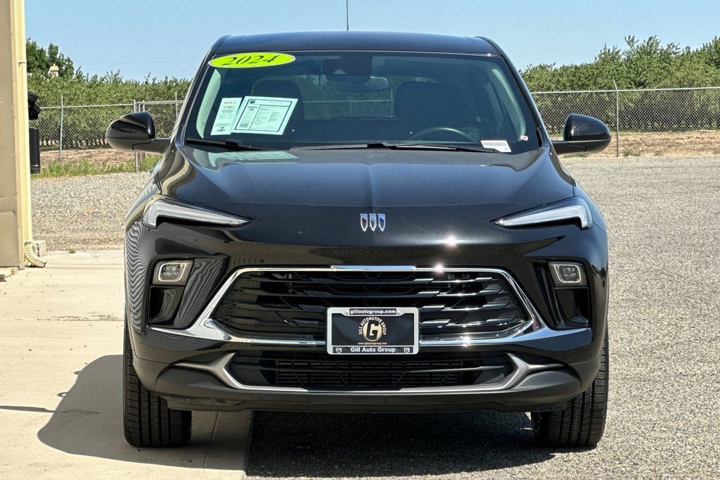 2024 Buick Encore GX Preferred Image 3 of 30