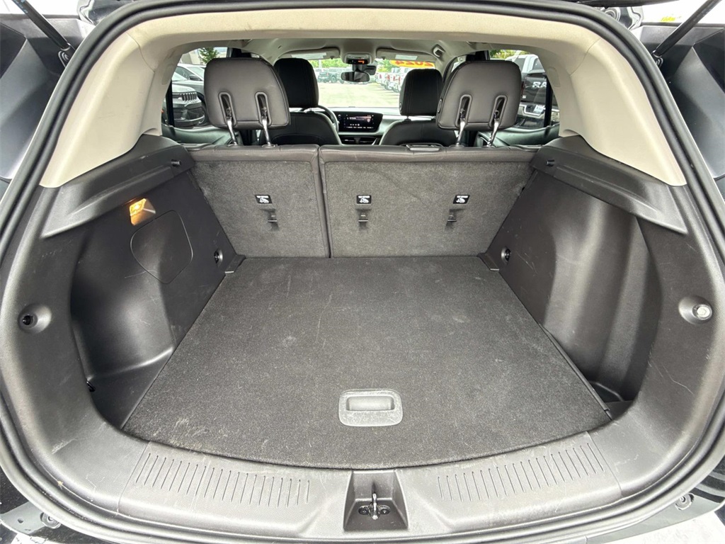 Vehicle image 11 of 31