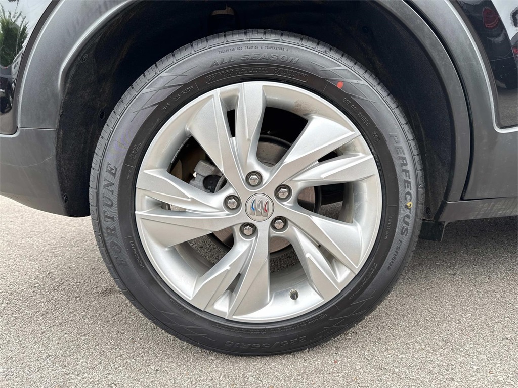 Vehicle image 10 of 31