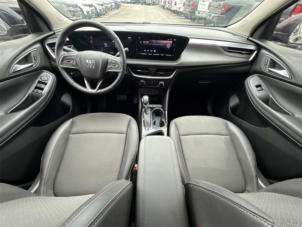 Vehicle image 16 of 31