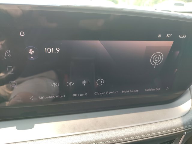 Vehicle image 18 of 26