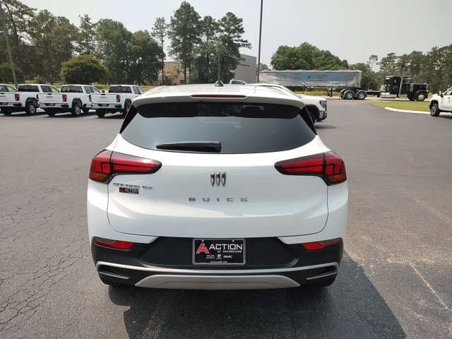 Vehicle image 4 of 26